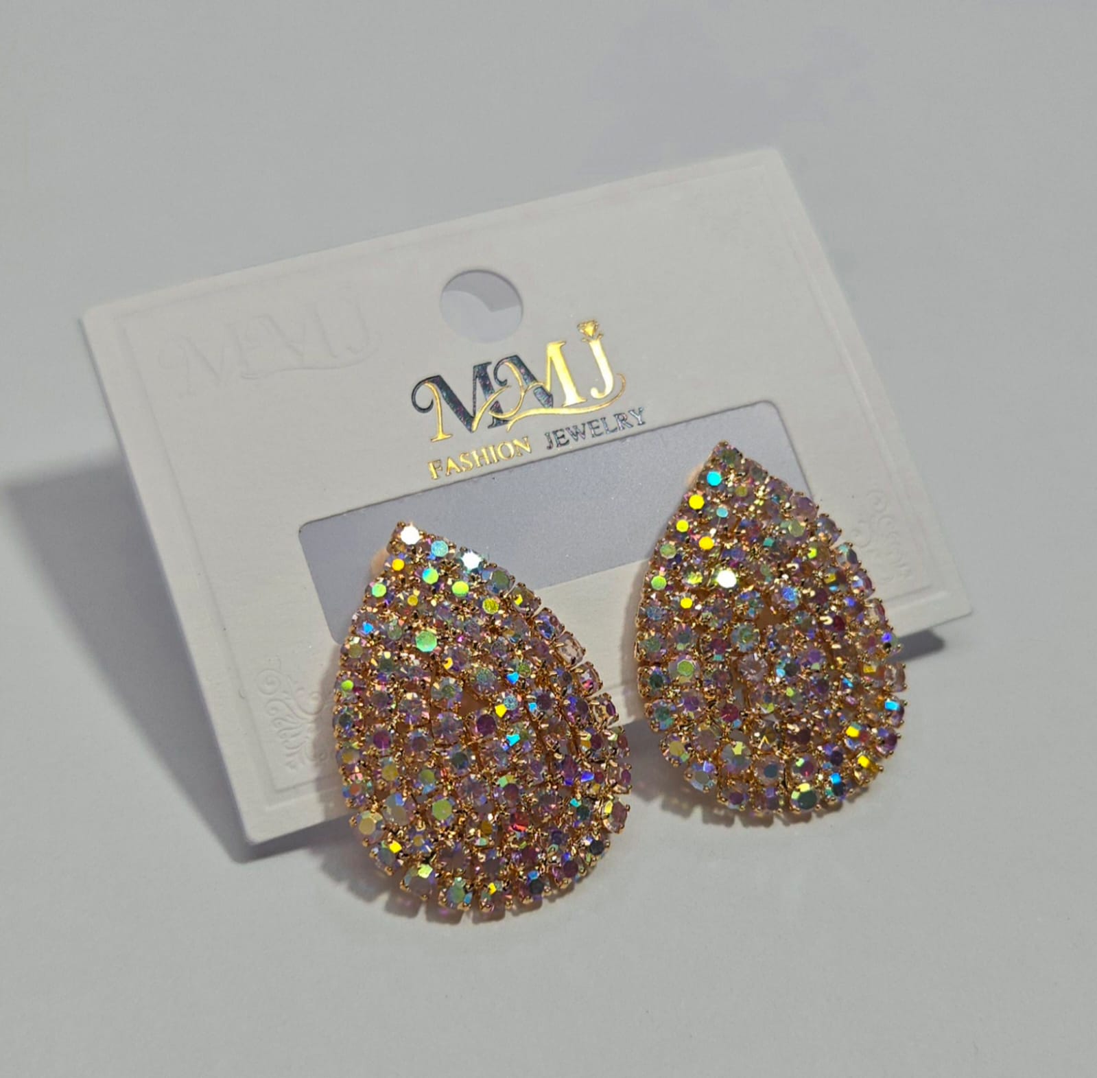 Elegant Golden Earrings for Women & Girls – Premium Fashion Tops